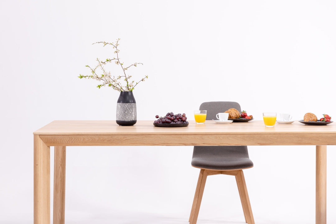 Tavolo da pranzo fisso in legno massiccio DITA | KARPIS