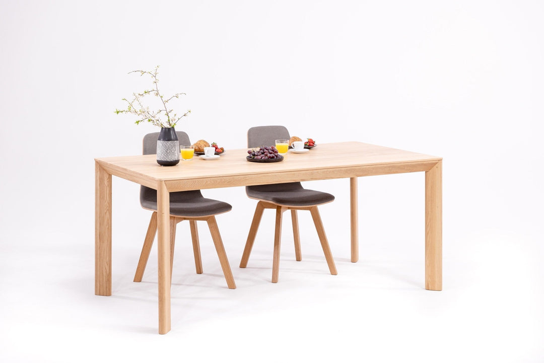 Tavolo da pranzo fisso in legno massiccio DITA | KARPIS