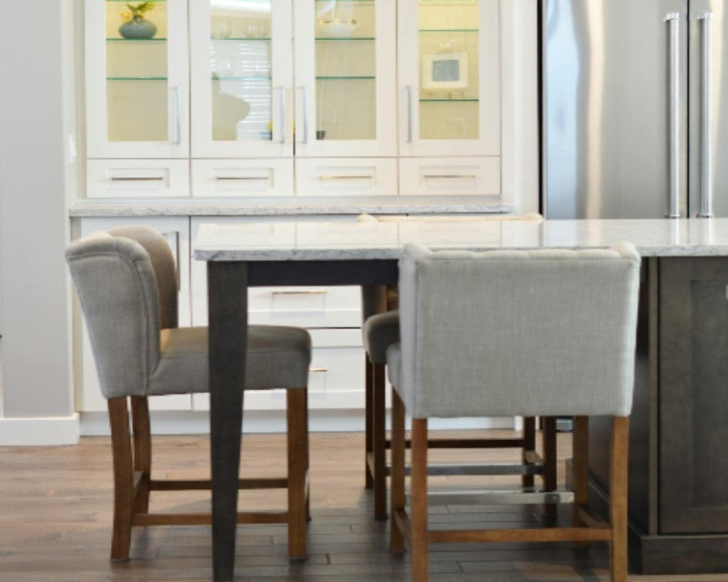 Come pulire correttamente le sedie in legno?