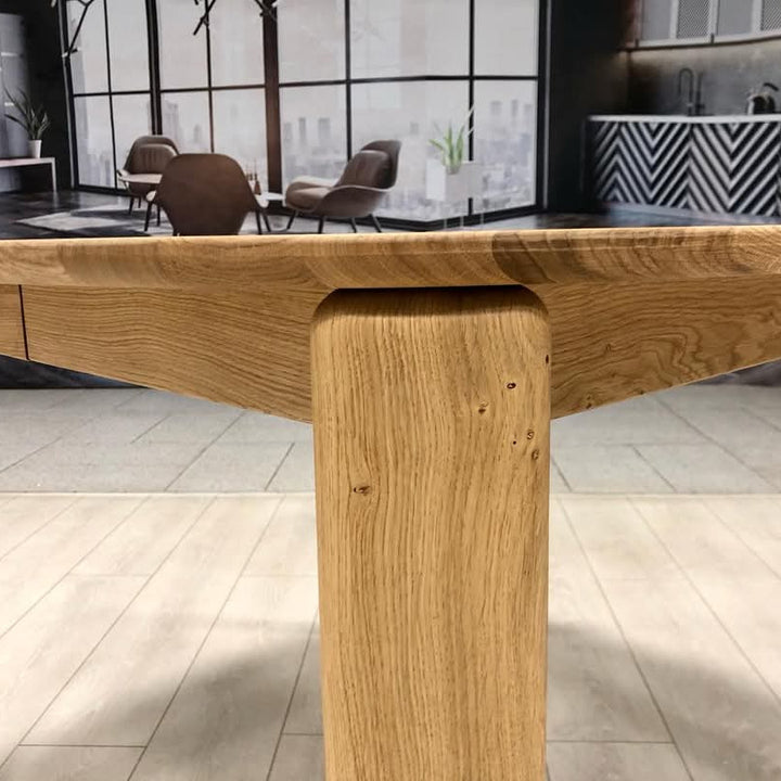 Tavolo da pranzo rotondo allungabile in legno massiccio di rovere Victoria | VESKOR