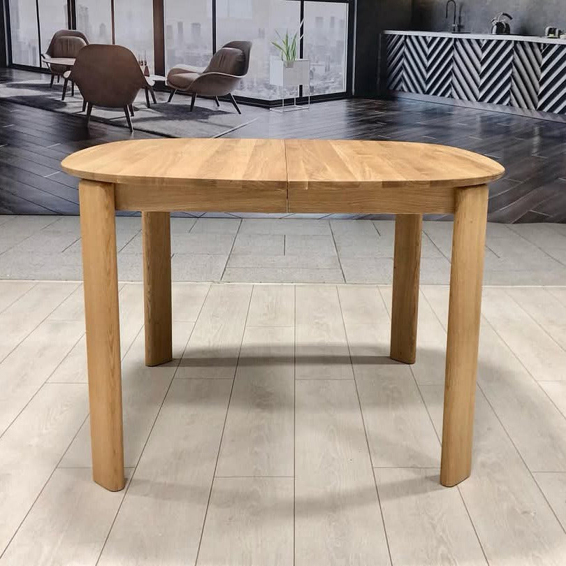 Tavolo da pranzo rotondo allungabile in legno massiccio di rovere Victoria | VESKOR