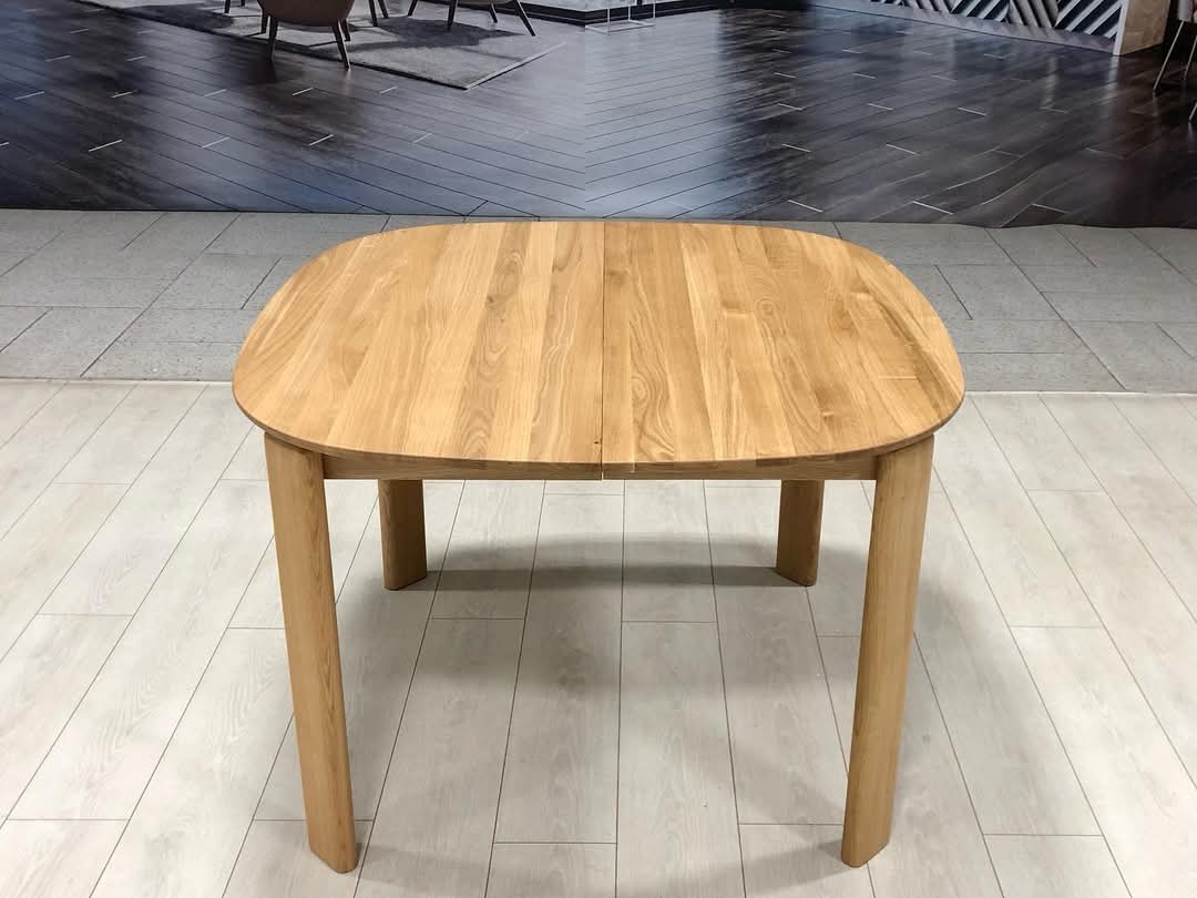 Tavolo da pranzo rotondo allungabile in legno massiccio di rovere Victoria | VESKOR