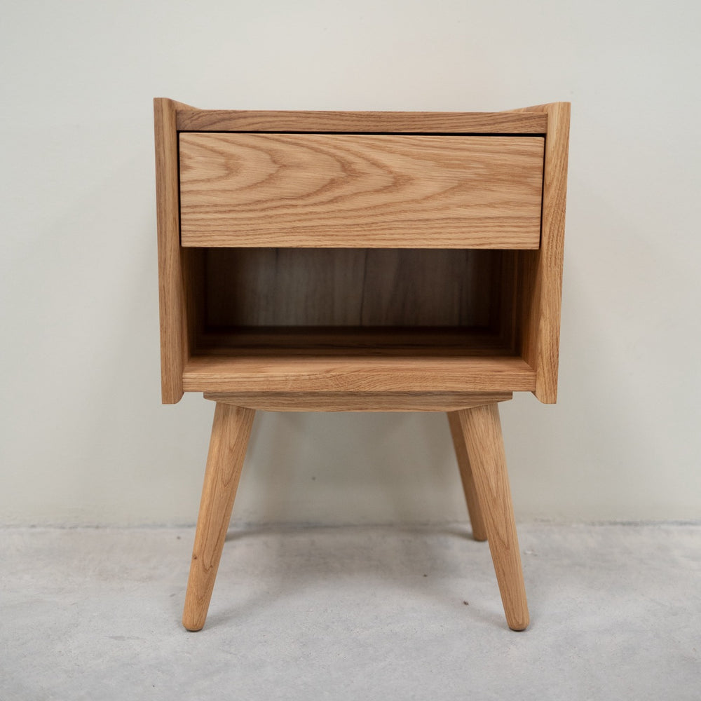 Comodino in legno massiccio VESKOR Oak MALMO