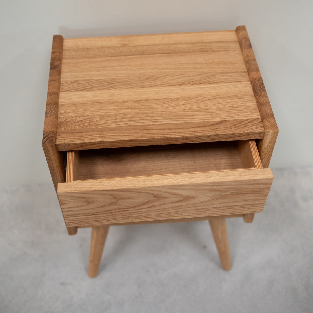 Comodino in legno massiccio VESKOR Oak MALMO