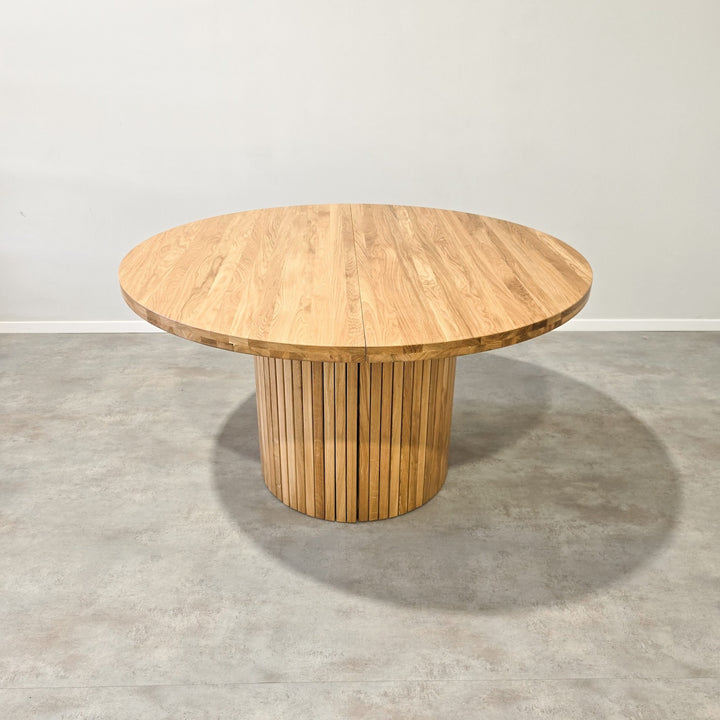 VESKOR Tavolo da pranzo rotondo allungabile in rovere massiccio ROMA 135-235 x 135 x 75 cm.