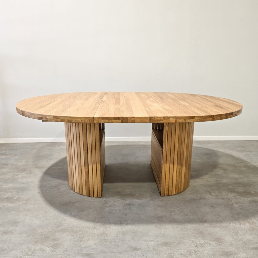 VESKOR Tavolo da pranzo rotondo allungabile in rovere massiccio ROMA 135-235 x 135 x 75 cm.