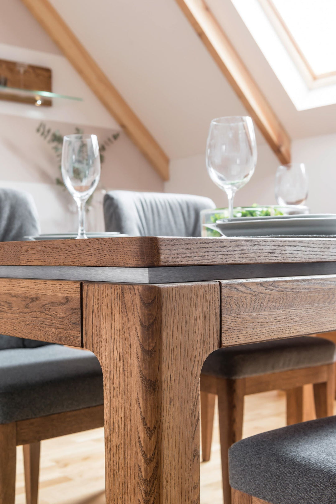 VESKOR Montenegro mobili in legno di quercia, vetrina, credenza, cassettiera, tavolo da pranzo, tavolino, moderno, elegante, design nordico